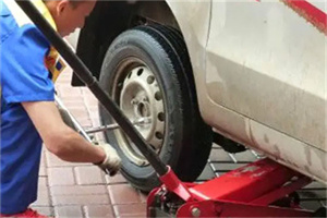 伊宁附近拖车24小时服务热线电话